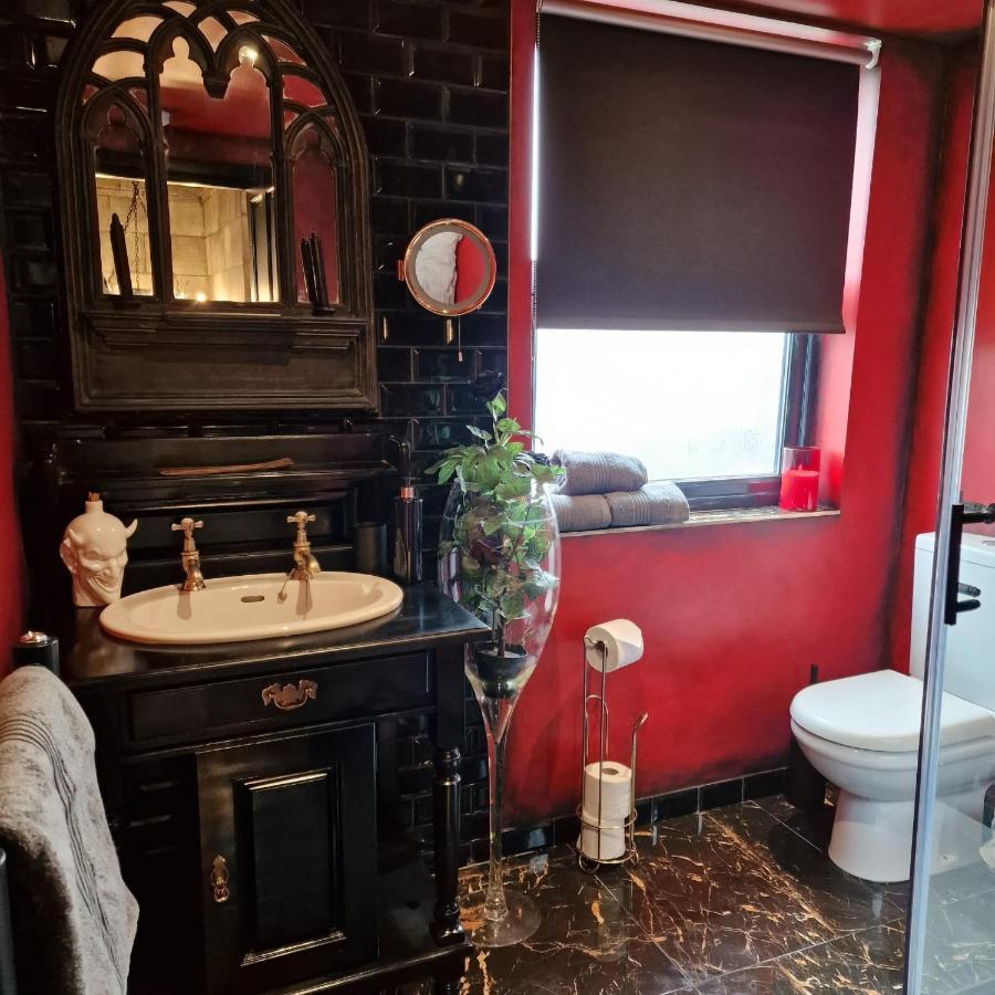 Wednesday'S Family Rooms Йорк Екстер'єр фото
